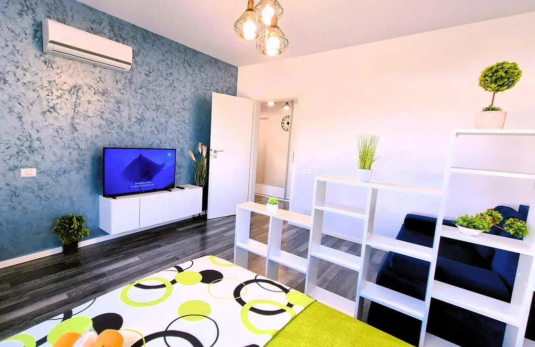 Chique Studio Near Mall Plaza-1